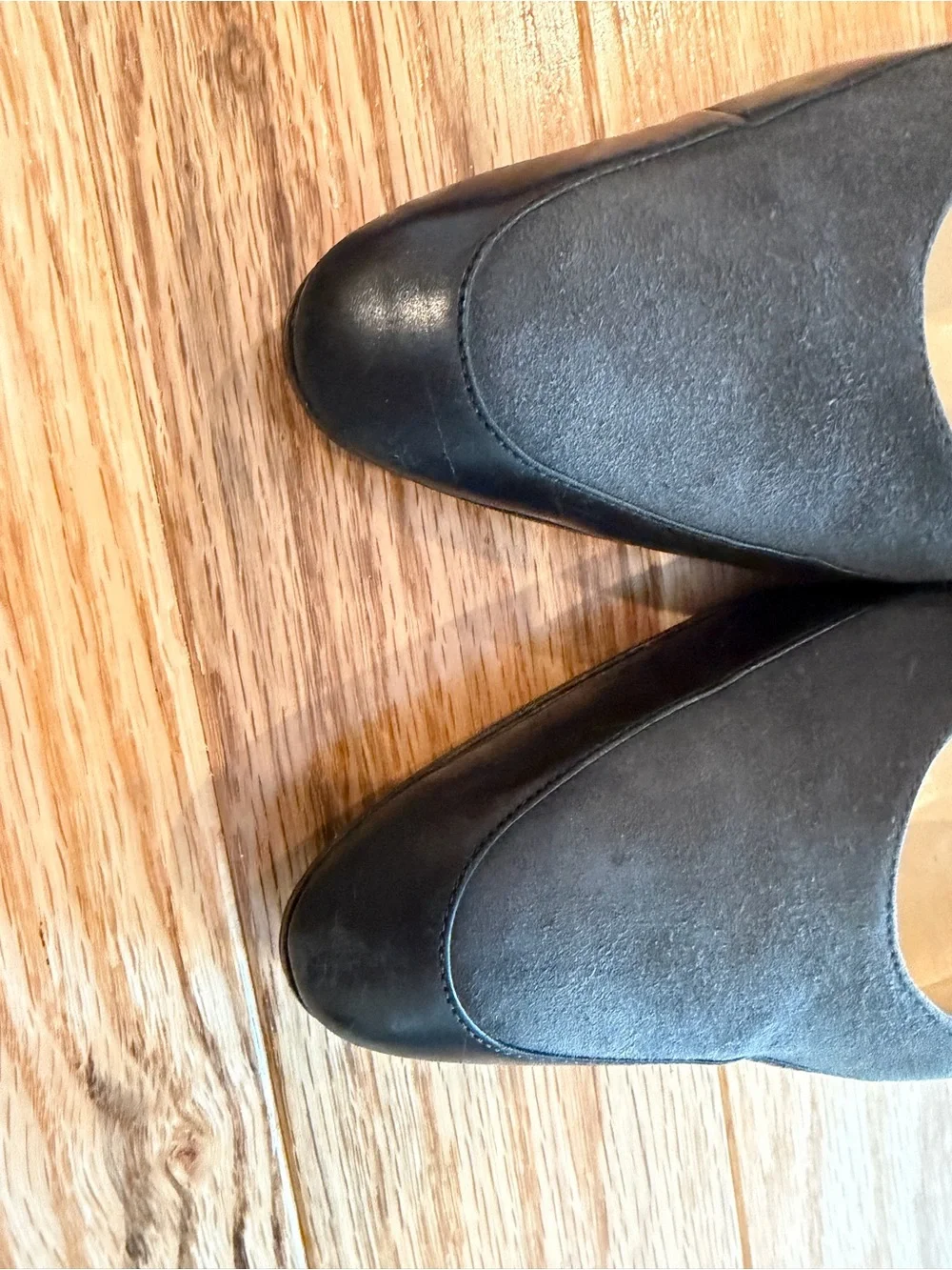 Silvia Fiorentina Gray Suede Low Heel Pumps - Women